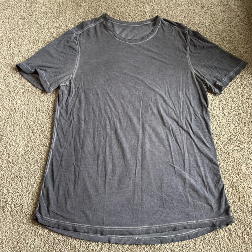 Lululemon 5 Year Basic Acid Wash Short Sleeve Shirt Size Large